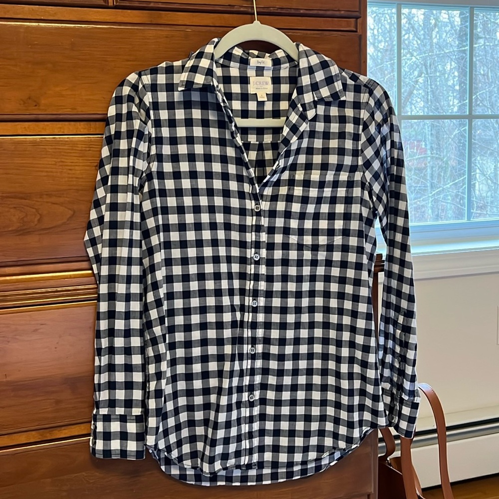 Navy gingham buttondown